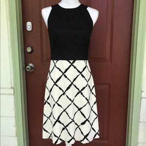 Ann Taylor black/white dress. Sz 2